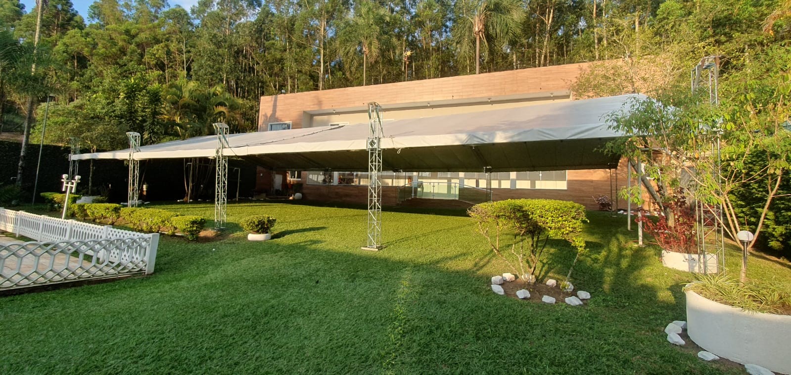 Tenda Box Branca 5x17