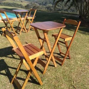 Locação de Mesas Bistro Com 2 Cadeiras Altas