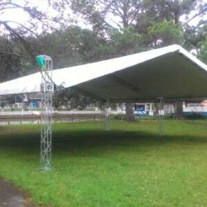 Locação de Tenda Box Truss Modelo Duas Águas com medidas de 11m x 11m