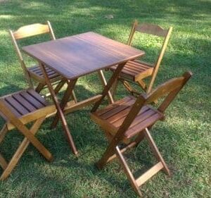 aluguel de cadeiras e mesas de madeira