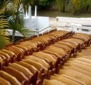 Mesa dobrável 70 x 70 cm de madeira