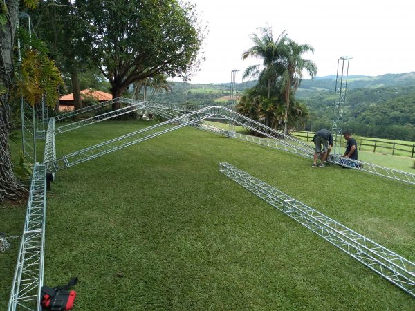 QUALIDADE EM LOCAÇÃO DE TENDAS E ESTRUTURAS PARA EVENTOS