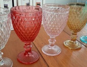 Para tomar um vinho descompromissado no almoço com a família ou os amigos, na beira da piscina e em outras ocasiões mais descontraídas, elas funcionam muito bem.