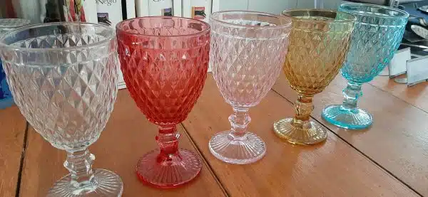Para tomar um vinho descompromissado no almoço com a família ou os amigos, na beira da piscina e em outras ocasiões mais descontraídas, elas funcionam muito bem.