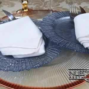 Aluguel de guardanapo de tecido branco para eventos elegantes pela Nuestra Fiesta.